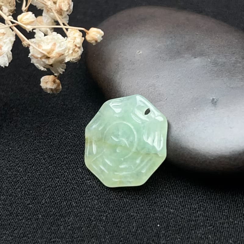 冰綠翡翠八卦吊飾 | 天然緬甸玉翡翠A貨