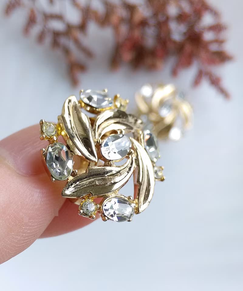 Vintage Jewelry 西洋古董飾品 TRIFARI 金葉 華麗風情 夾式耳環