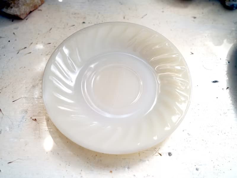 美國中古FIRE KING灰白玉色扭紋花邊茶杯碟子小食碟古董玻璃餐具