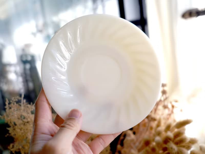 美國中古FIRE KING灰白玉色扭紋花邊茶杯碟子小食碟古董玻璃餐具