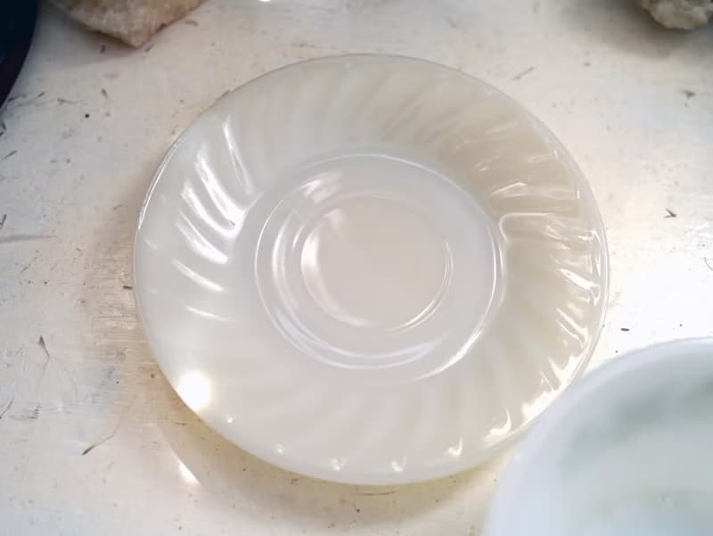 美國中古FIRE KING灰白玉色扭紋花邊茶杯碟子小食碟古董玻璃餐具