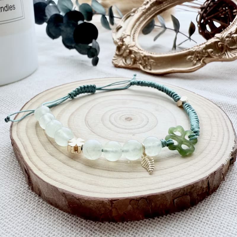 綠語之環手鍊・葡萄石、幸運草翠玉 、 編織羽葉原創設計