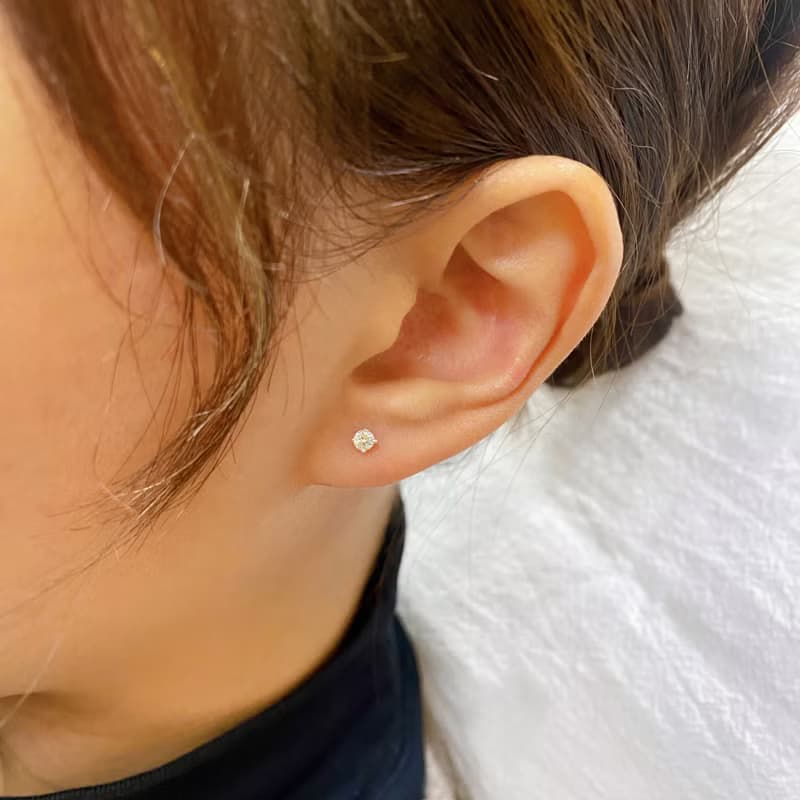 925純銀 | 小點綴四爪10分_耳環