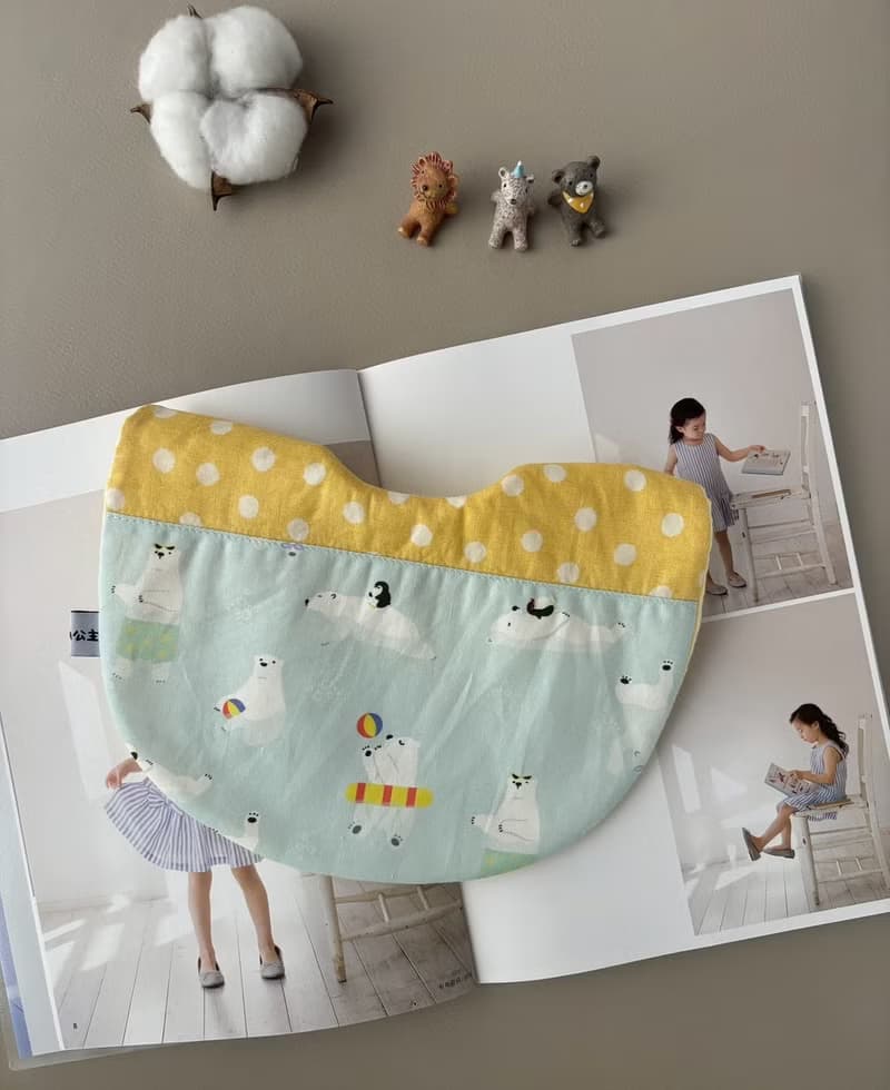 圍兜兜 新生兒禮 彌月禮  口水巾 好忙好忙的北極熊