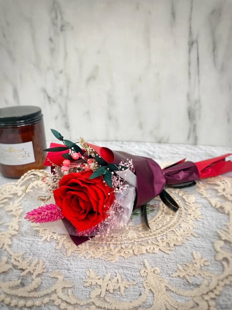 KL單朵永生玫瑰小花束