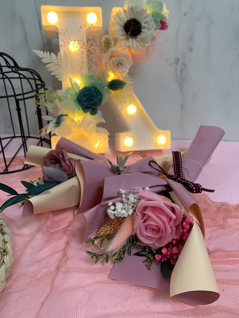 KL單朵永生玫瑰小花束