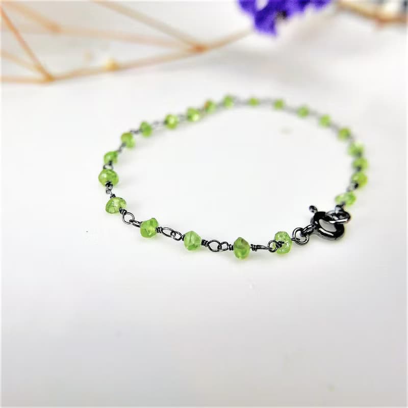 【買一送一】 || 8月誕生石 ||  橄欖石灰黑  925銀 誕生石細手鍊