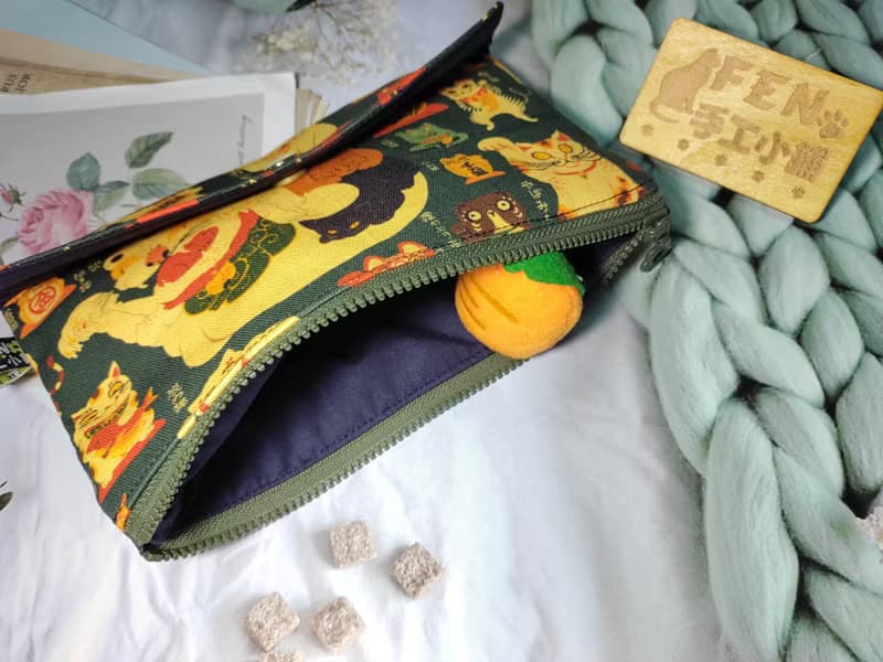 日本限量牛津棉布妖怪招財貓拉鍊布紅包袋-下方拉鍊紅包袋-布紅包