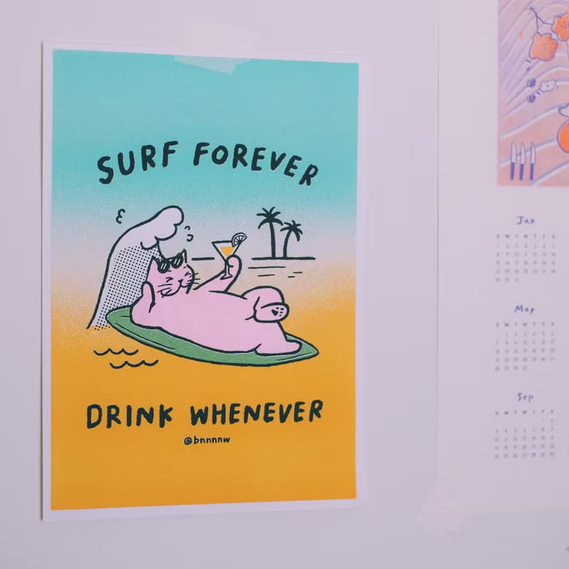 海邊秋秋 A4 海報- Surf Forever Drink Whenever