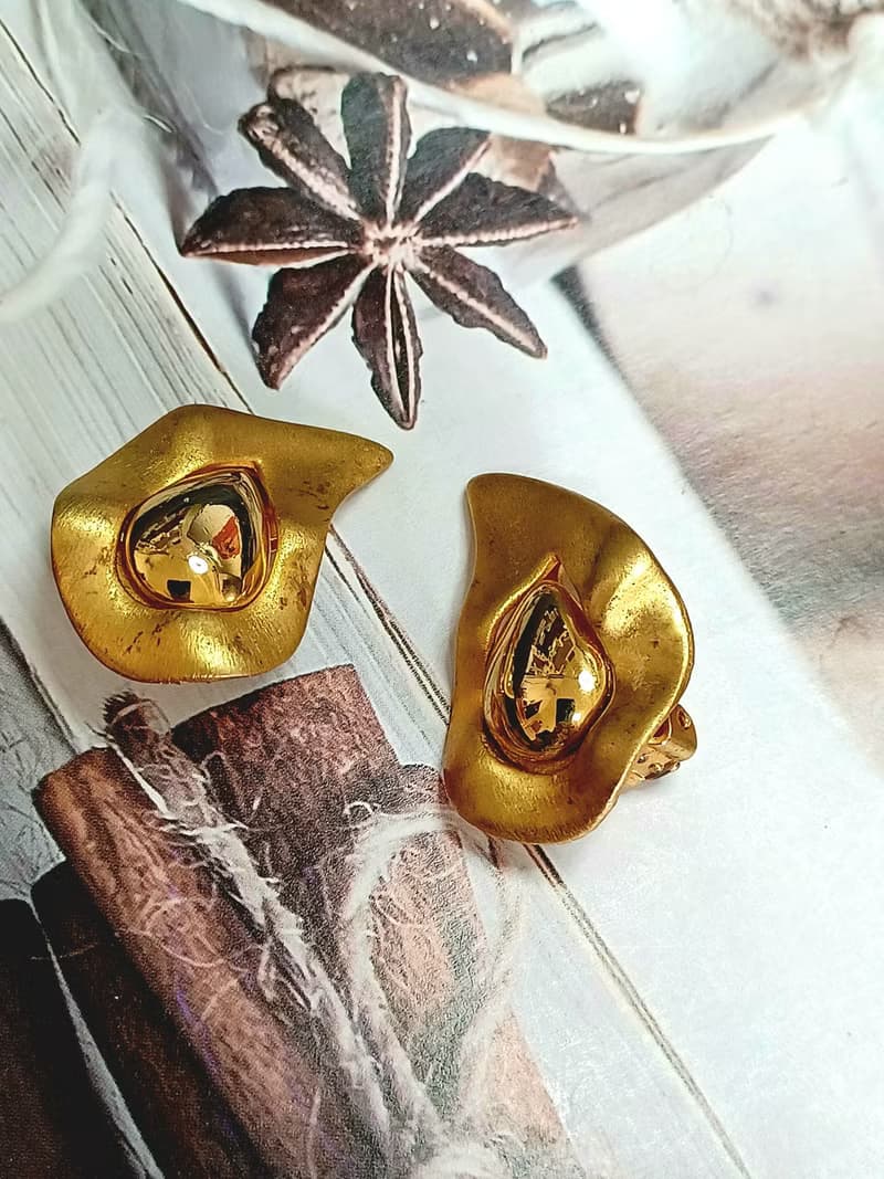 vintage jewelry  古董夾式耳環  火的波紋
