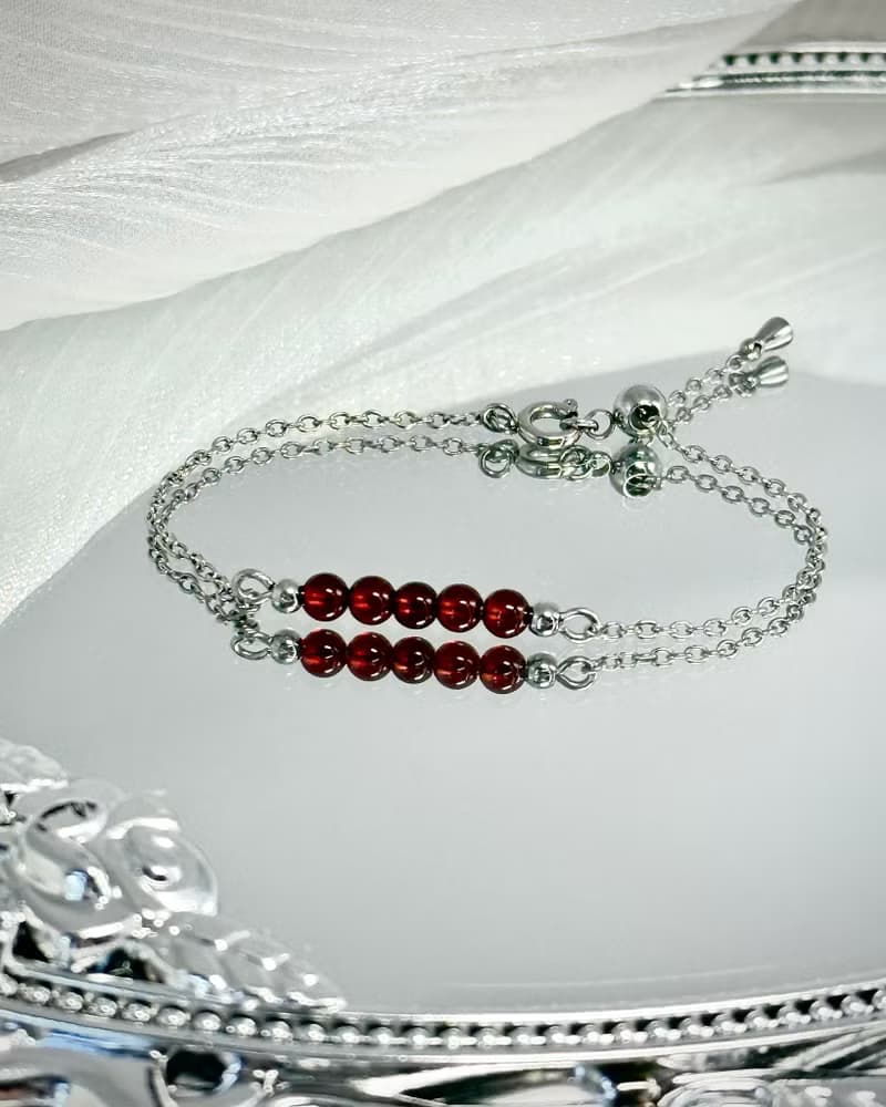 極細氣質紅石榴手鍊 - 醫療鋼/紅石榴石/絲滑可調式鍊