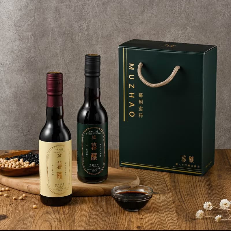 【入厝禮首選】手作純釀造醬油雙入禮盒-黑豆蔭油  壺底油 300ML
