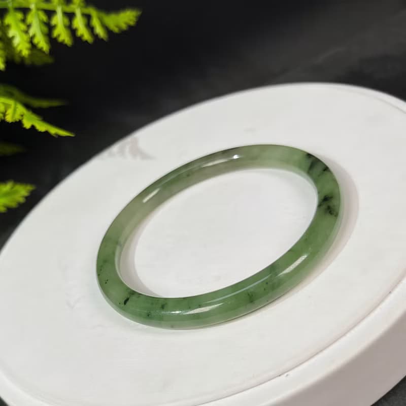 和田玉碧玉手鐲58MM 俄料烏蘭海獼猴桃綠玉手環 附證書 清爽雅致