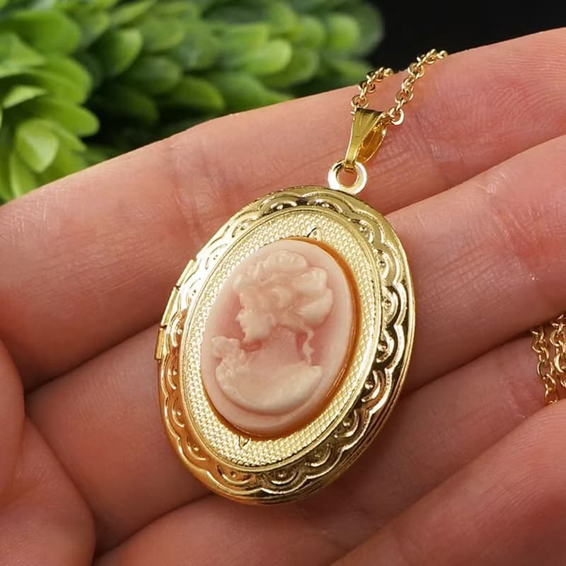 Pink Lady Girl Cameo Locket Oval Golden Photo Locket Pendant Necklace Jewelry