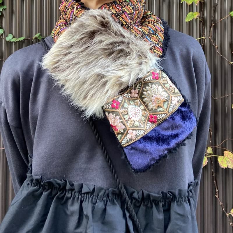 モコモコあったか　インド刺繍リボン　ミックスツイード　ピンク　ネックアクセサリー