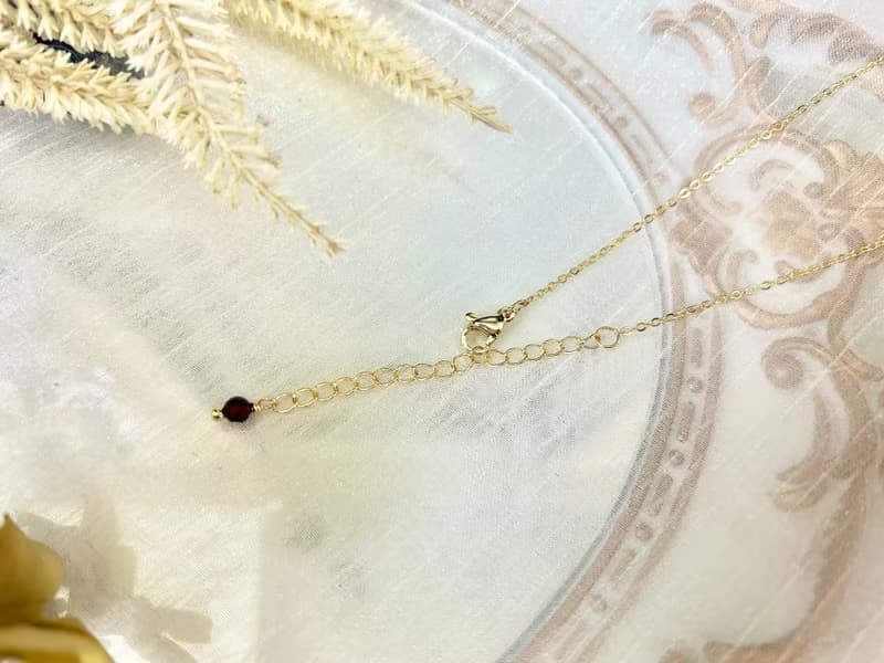 窗臺紅小花吊墜項鍊 石榴石項鍊 手作項鍊 手作飾品 天然石飾品