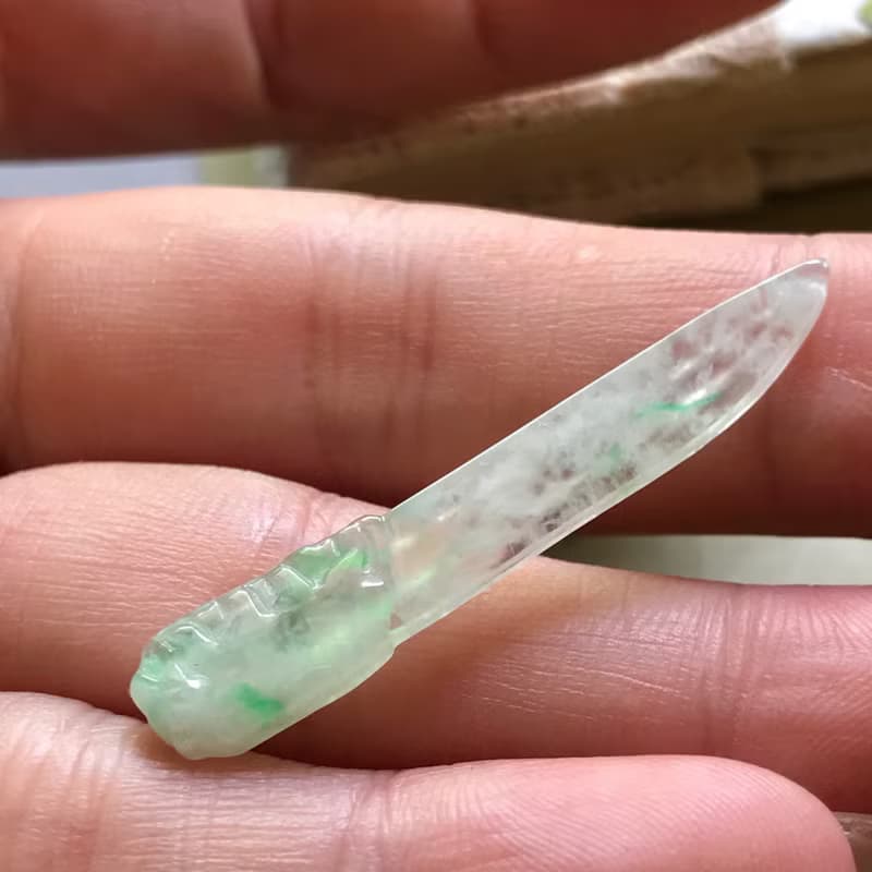 金絲陽綠玻璃種翡翠屠龍寶刀 | 天然緬甸玉A貨翡翠 | 送禮