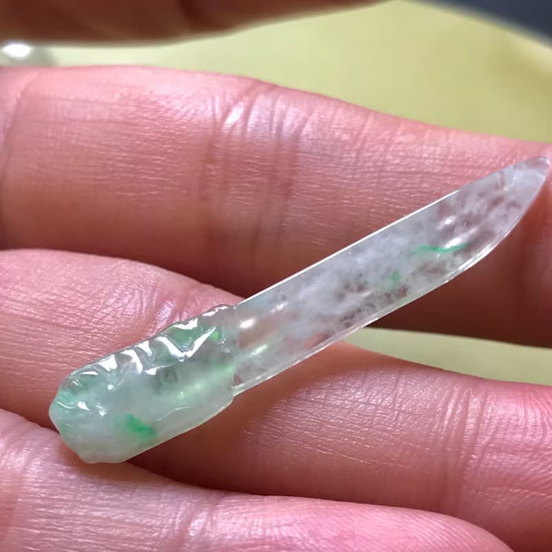 金絲陽綠玻璃種翡翠屠龍寶刀 | 天然緬甸玉A貨翡翠 | 送禮