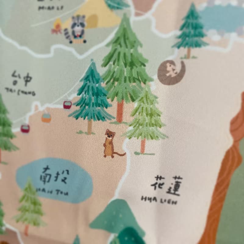 【熱買商品】台灣地圖布幔 - 酪梨森林