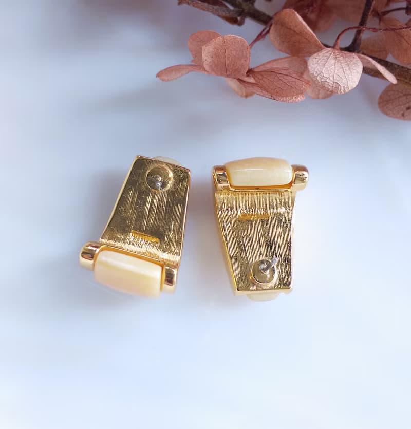Vintage Jewelry 西洋古董飾品 Napier 金色調 知性典雅 針式耳環