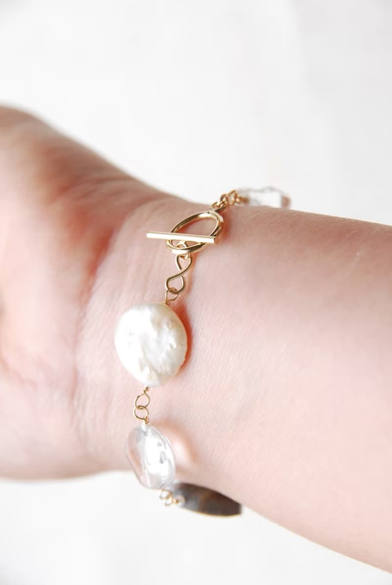 コイン型パールとストーンのブレスレット　ブルーオパール　１４kgf