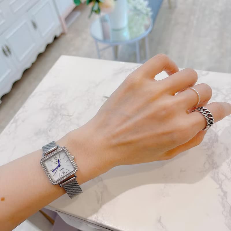 復古方形鋯石鋼織帶石英手錶