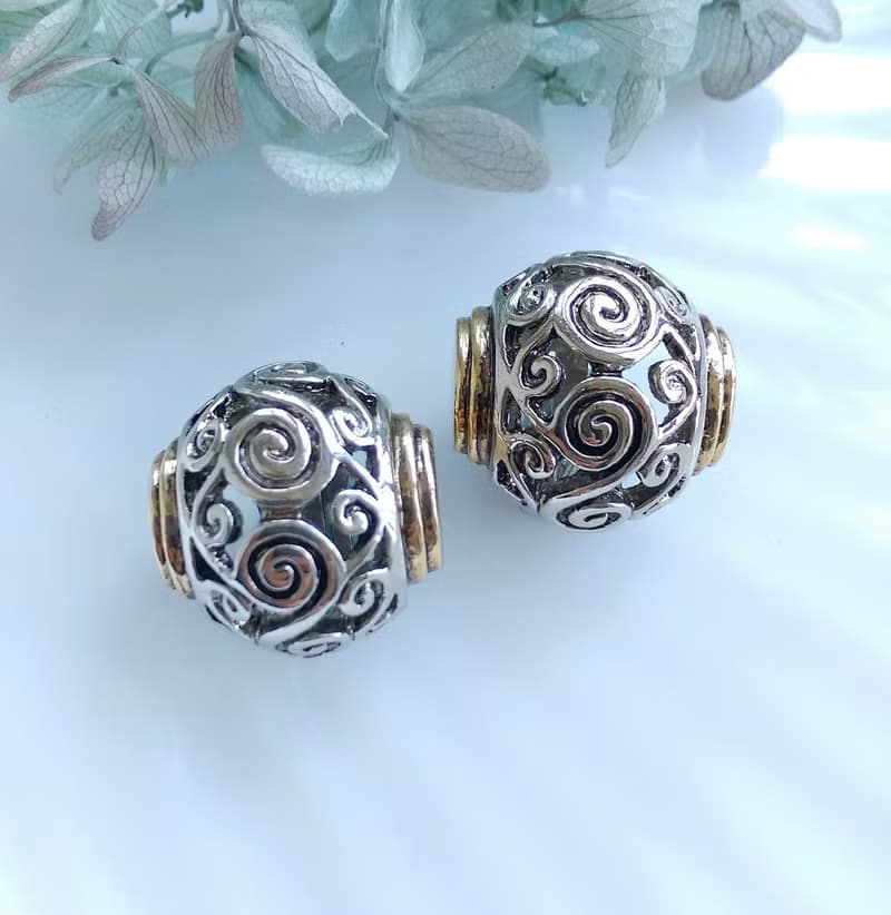 Vintage Jewelry 西洋古董飾品 冷色調 立體 惡魔果實 夾式耳環