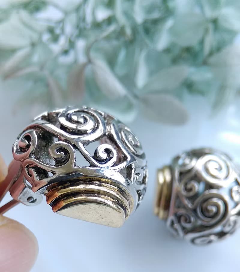 Vintage Jewelry 西洋古董飾品 冷色調 立體 惡魔果實 夾式耳環