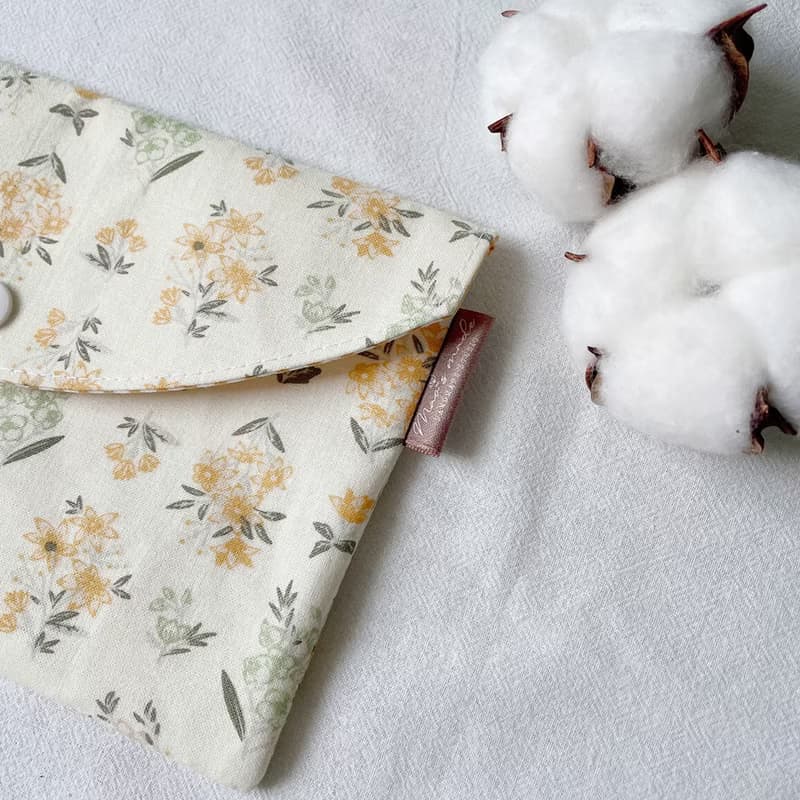 黃色花束 萬用收納袋 口罩收納袋 存摺袋 化妝包 收納袋