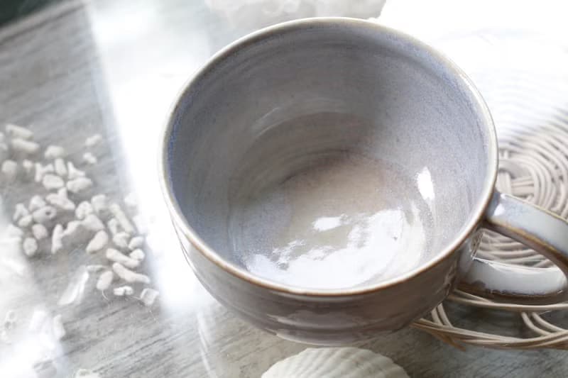 手拉坏藍紫色把手陶瓷湯碗