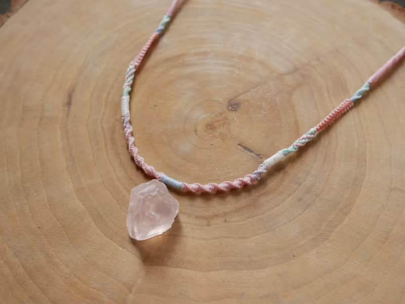 N50/SS24~ 粉晶 l 藍綠螢石 l 蠟線 l 手工編織 l 原礦項鍊