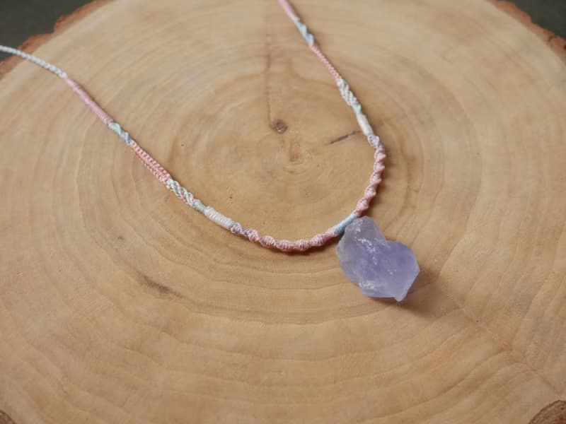 N50/SS24~ 粉晶 l 藍綠螢石 l 蠟線 l 手工編織 l 原礦項鍊