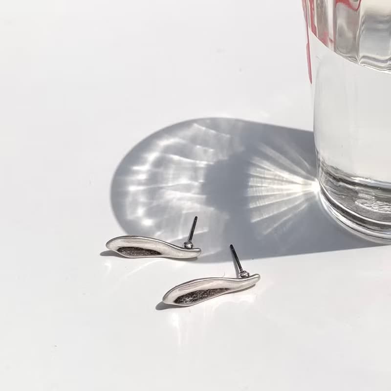 羽毛造型金屬耳環 Feather earrings