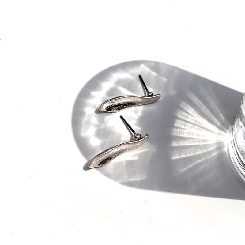 羽毛造型金屬耳環 Feather earrings