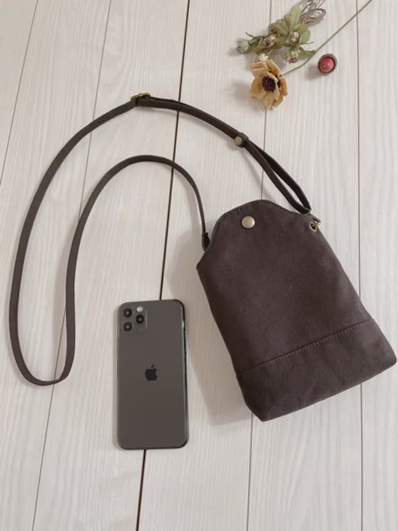 倉敷帆布　スマホポシェット　ミニ　サコッシュ　スマホショルダー　スマホポーチ 　秋色  　チョコレートブラウン