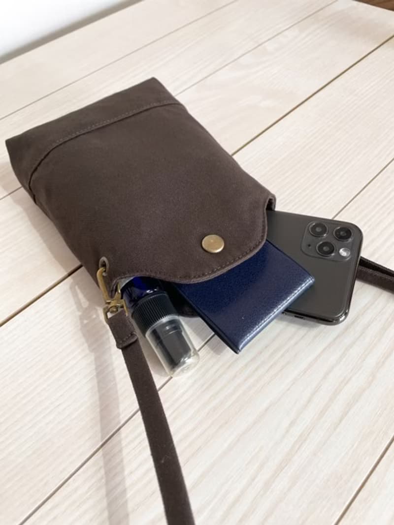 倉敷帆布　スマホポシェット　ミニ　サコッシュ　スマホショルダー　スマホポーチ 　秋色  　チョコレートブラウン