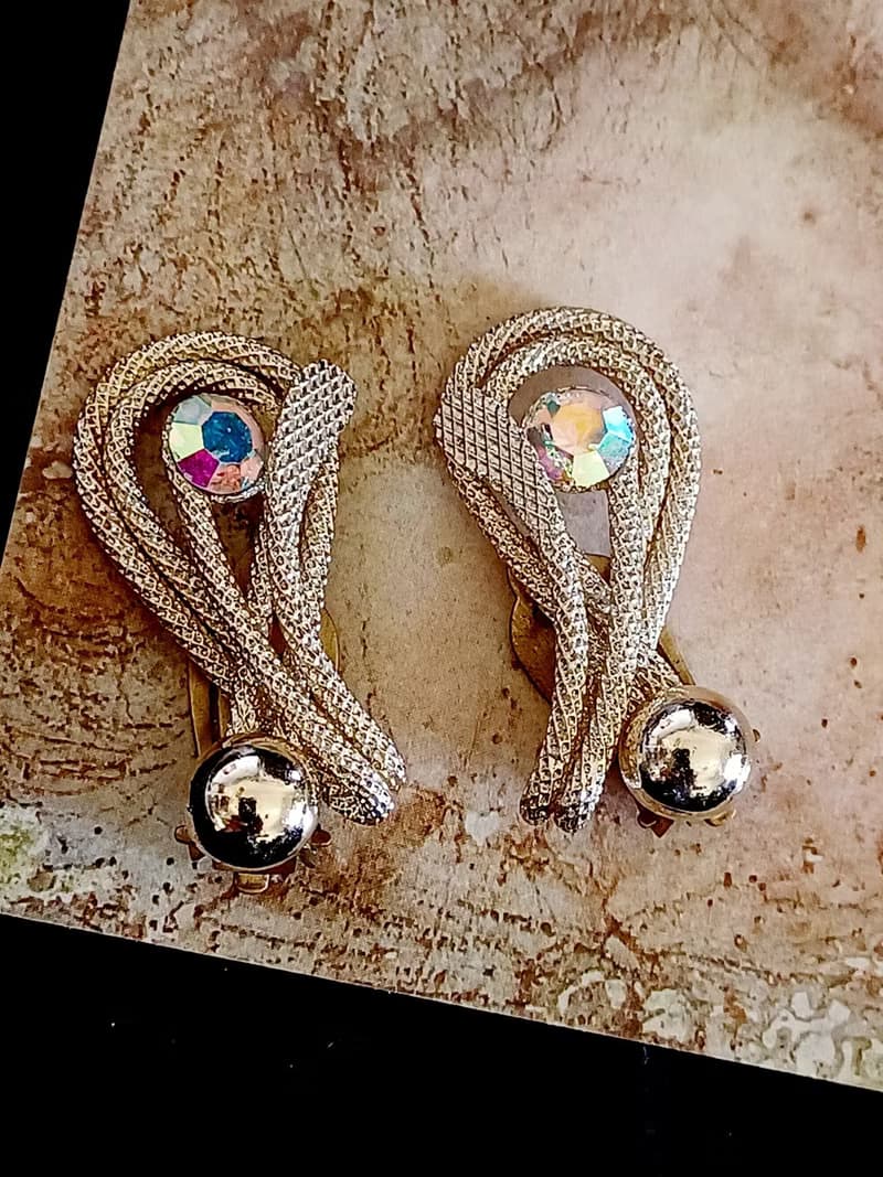 vintage jewelry  典雅金色繩結萊茵鑽 夾式耳環