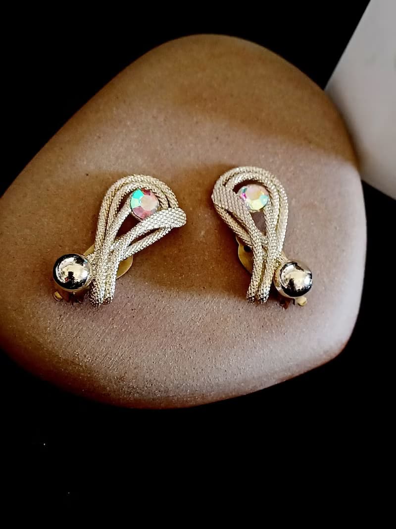 vintage jewelry  典雅金色繩結萊茵鑽 夾式耳環
