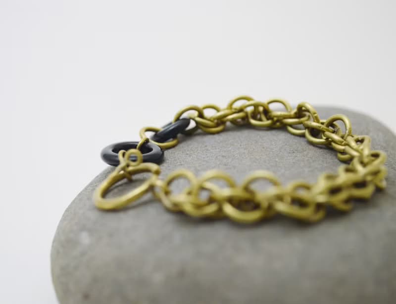不能歸類系列-圈圈圈‧黑瑪瑙‧黃銅手鍊