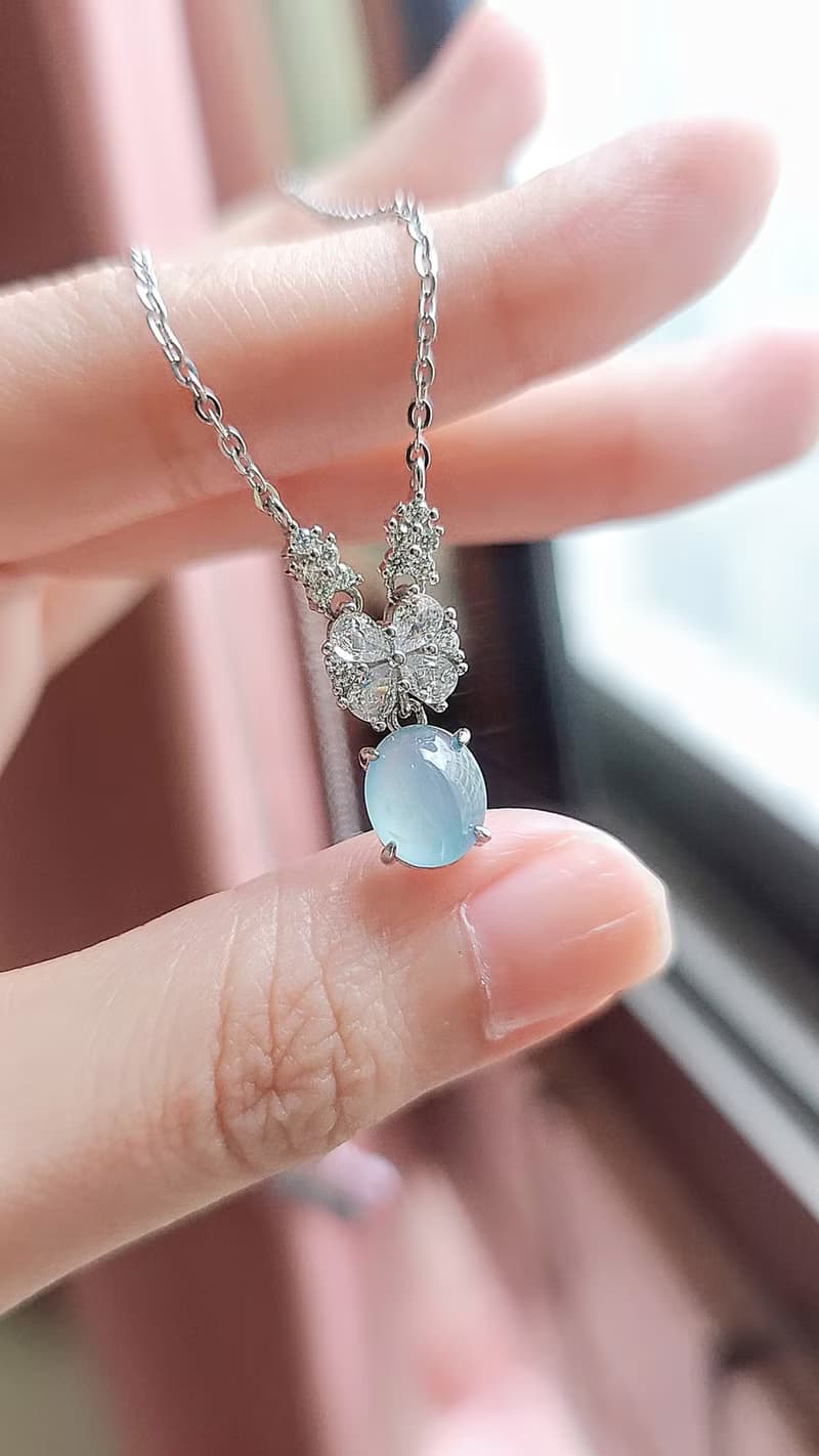 送禮|夢幻天空藍|A貨翡翠高冰天空藍膠大蛋面9mm純銀鍍18k項鍊