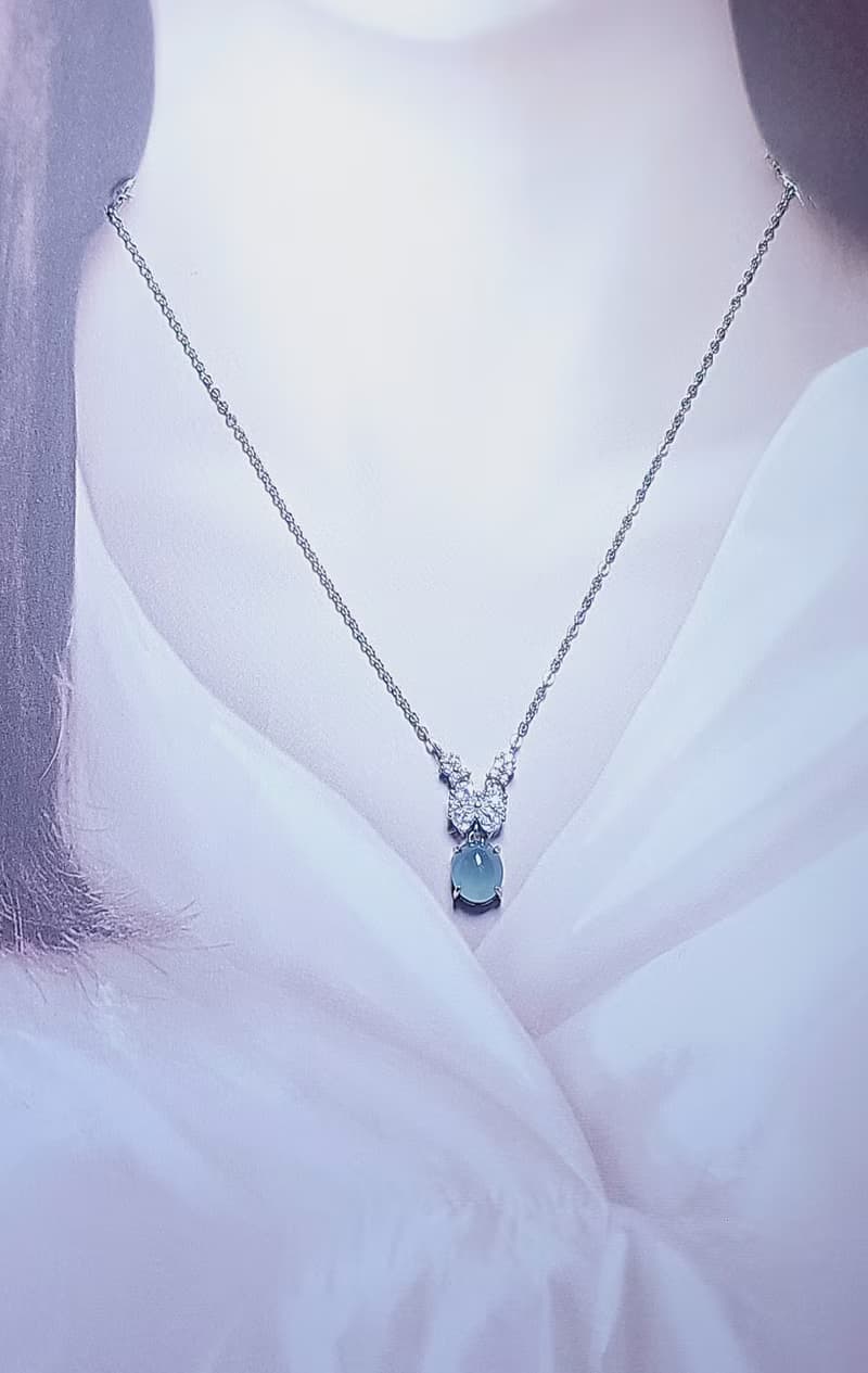 送禮|夢幻天空藍|A貨翡翠高冰天空藍膠大蛋面9mm純銀鍍18k項鍊