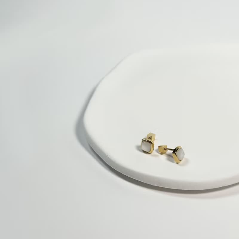 天然白蝶貝316醫療鋼轉珠耳環/ 14K金色 寶石 抗過敏耳環 可碰水