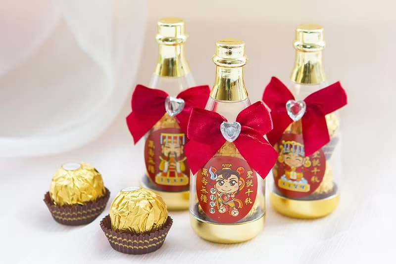 Q版神明祝壽 香檳糖果瓶(金莎2顆入) 滿百份免費印名字 結緣 禮品