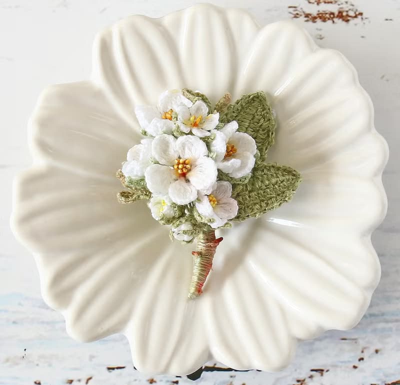 車輪梅 純白 S/L 胸針 細工編織  本土植物