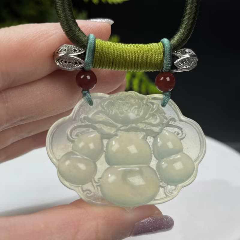 岫巖玉如意吊墜項鏈 冰潤淺黃綠 雕刻葫蘆花開富貴 福祿吉祥溫婉