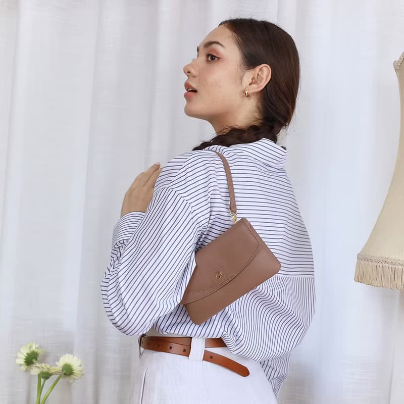 Millie (Woodrose) : Long wallet, Cow leather, Clutch, Crossbody bag, Brown tone