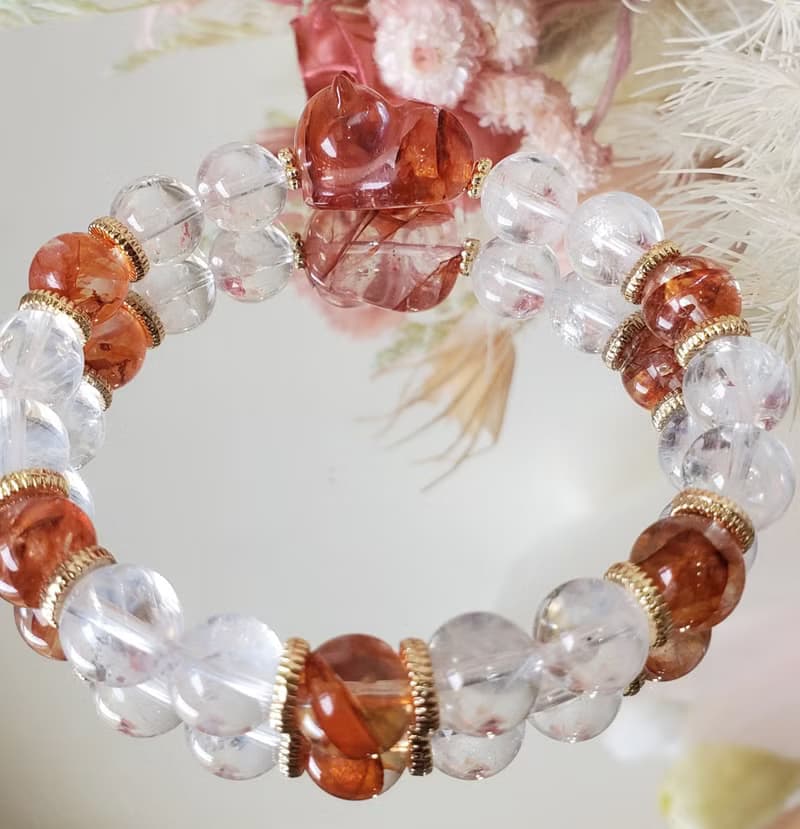 開運招財貓-紅膠花/藍針水晶