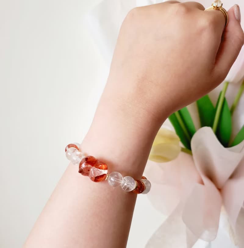 開運招財貓-紅膠花/藍針水晶