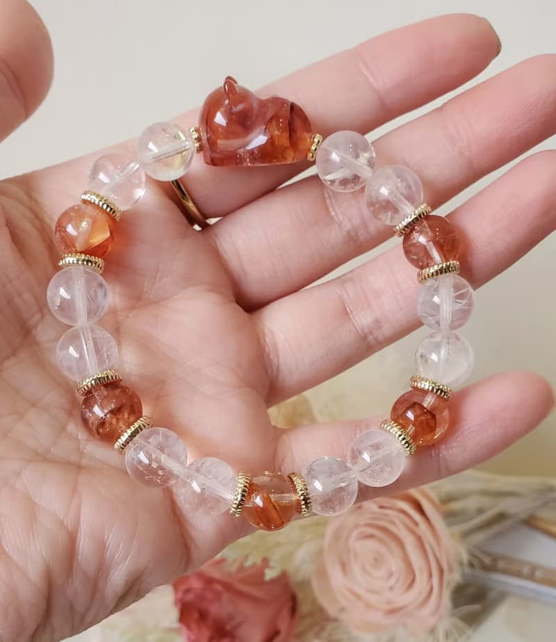 開運招財貓-紅膠花/藍針水晶