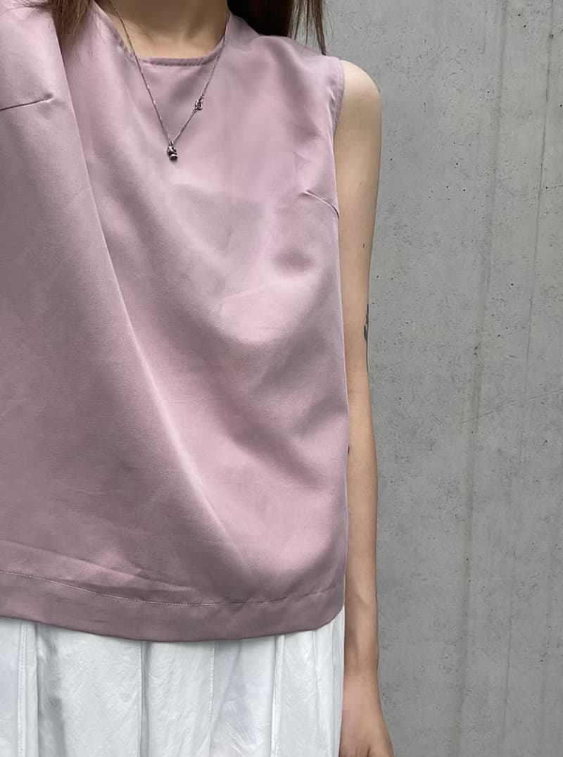 粉色小背心 Ash pink tank